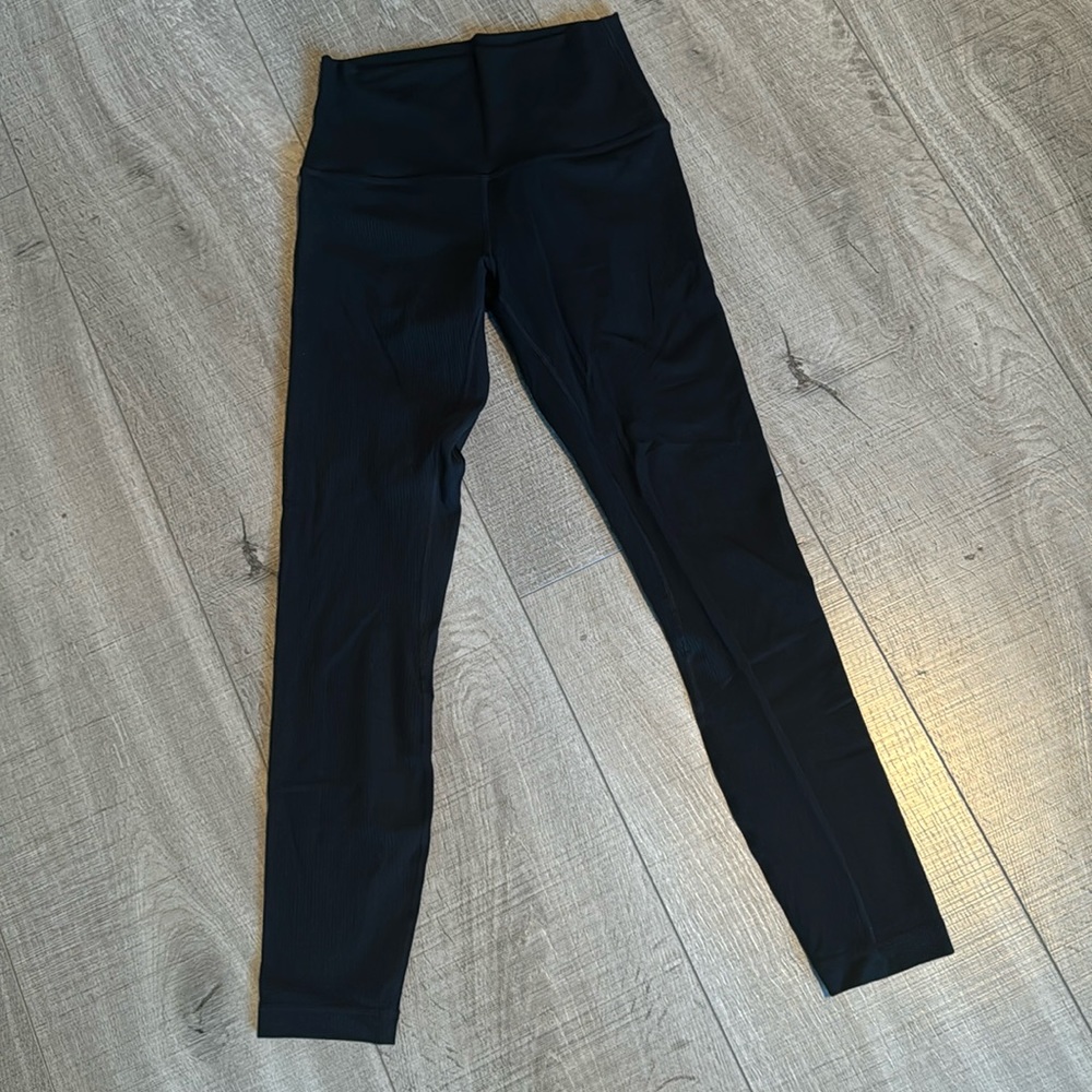 Lululemon Ribbed Align 25’